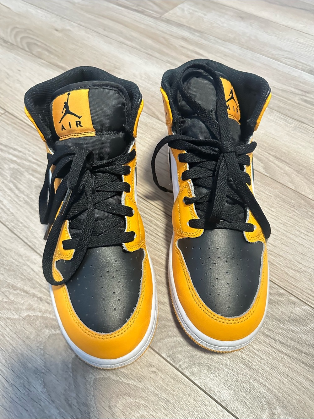Jordan Kids High-Top Sneakers in Black and Yellow
